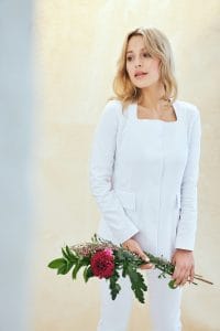 Fartuch medyczny damski z dekoltem Premium BIAŁY