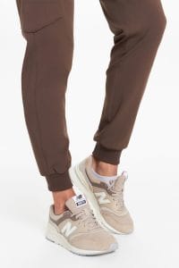 Zdravotnické kalhoty dámské joggers scrubs Basic CHOCOLATE
