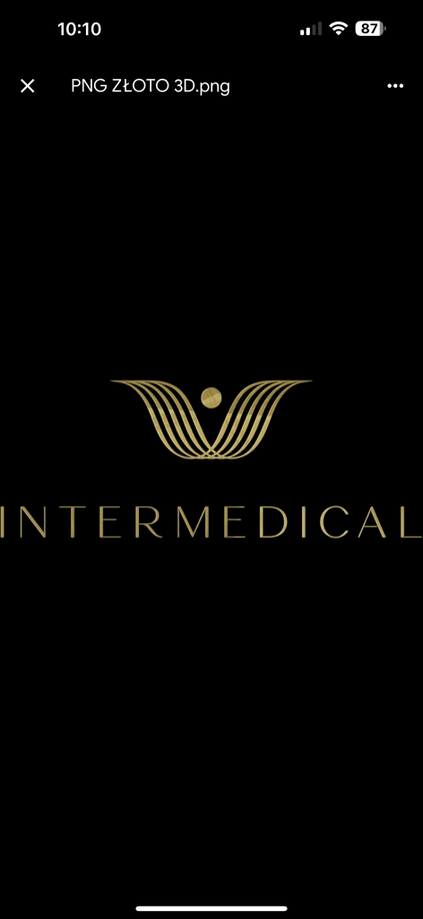 Złote logo Intermedical na czarnym tle