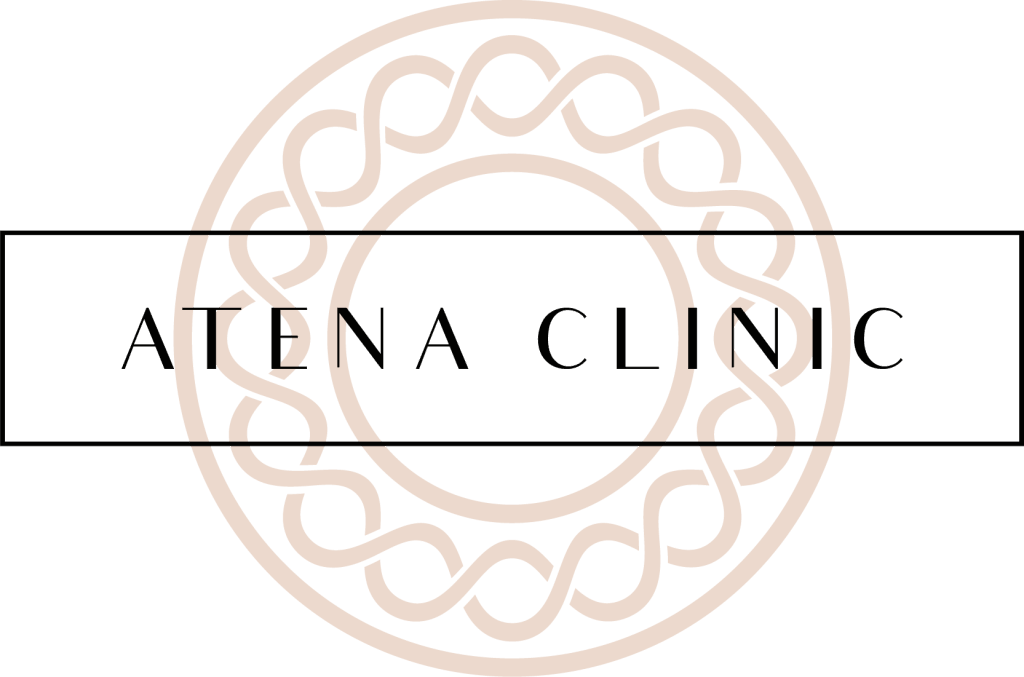 Logo Atena Clinic z delikatnym, ozdobnym okręgiem w tle