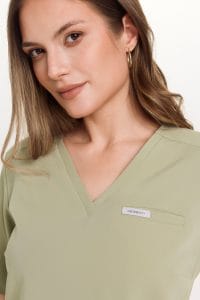 Bluzka medyczna damska scrubs Basic One Pocket GREEN TEA