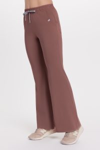 Női orvosi nadrág FLARE műtősnadrág Basic HAZELNUT