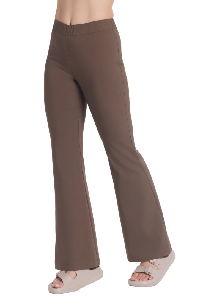 Pantaloni medici da donna Flare Premium al cioccolato al latte Pantaloni medici da donna Flare Premium al cioccolato al latte