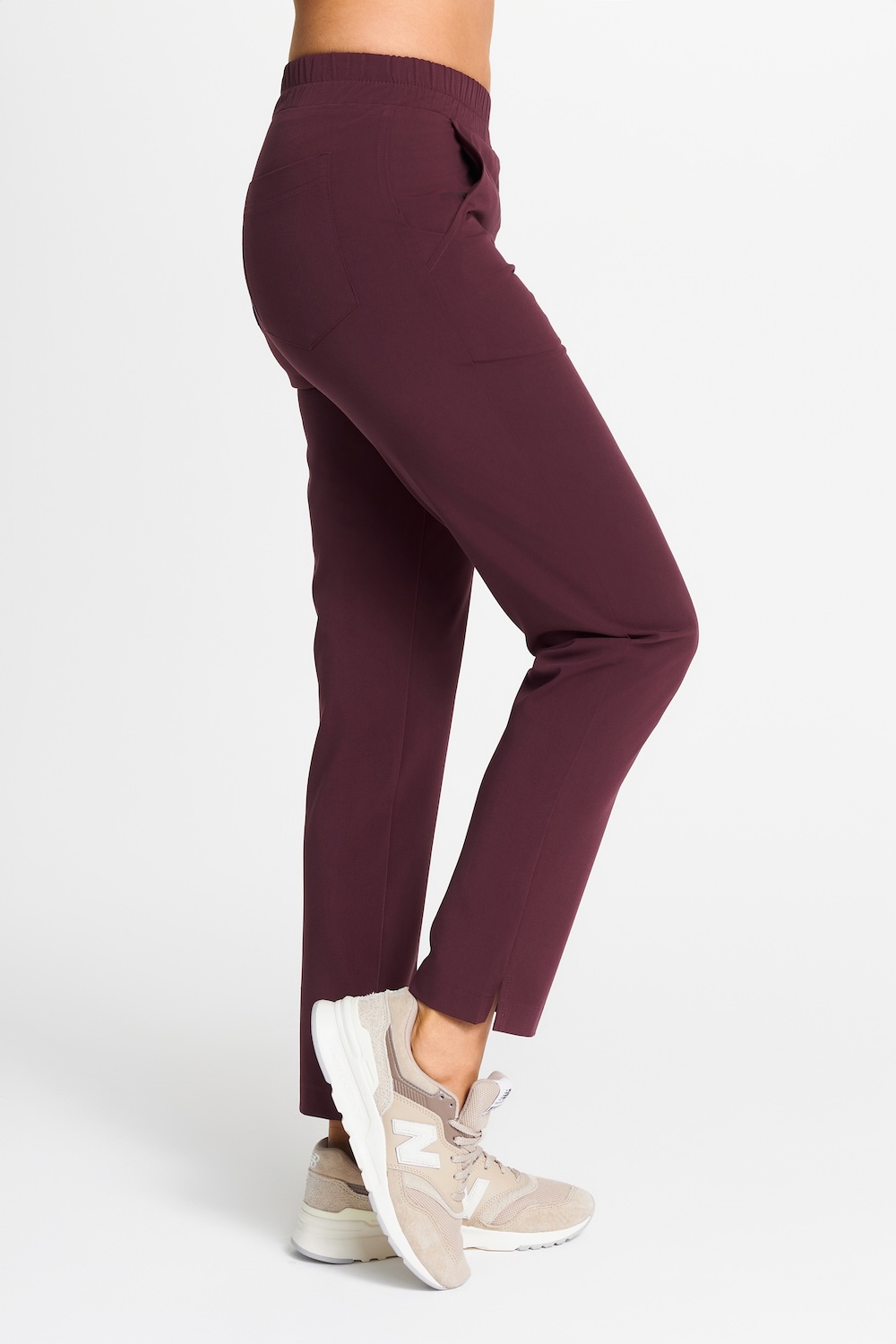 Dámske lekárske nohavice PROSTE scrubs Basic Plum v čokoláde