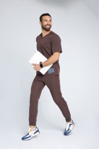 Spodnie medyczne męskie joggery scrubs Basic CHOCOLATE